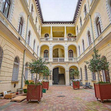 Cosy Gallery Flat In Akacfa St. Budapesta Exterior foto